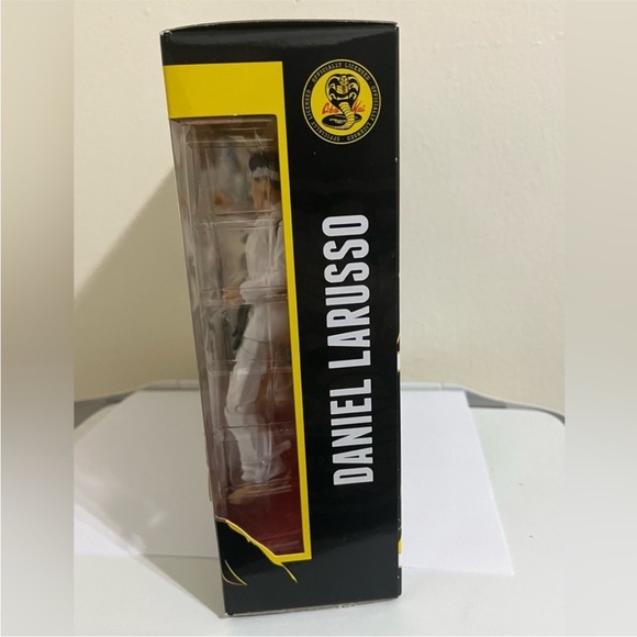 Teenage Mutant Ninja Turtles Vs Cobra Kai Michelangelo Vs Daniel Larusso - Picture 6 of 6